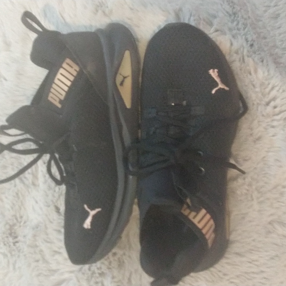 Puma Sneakers